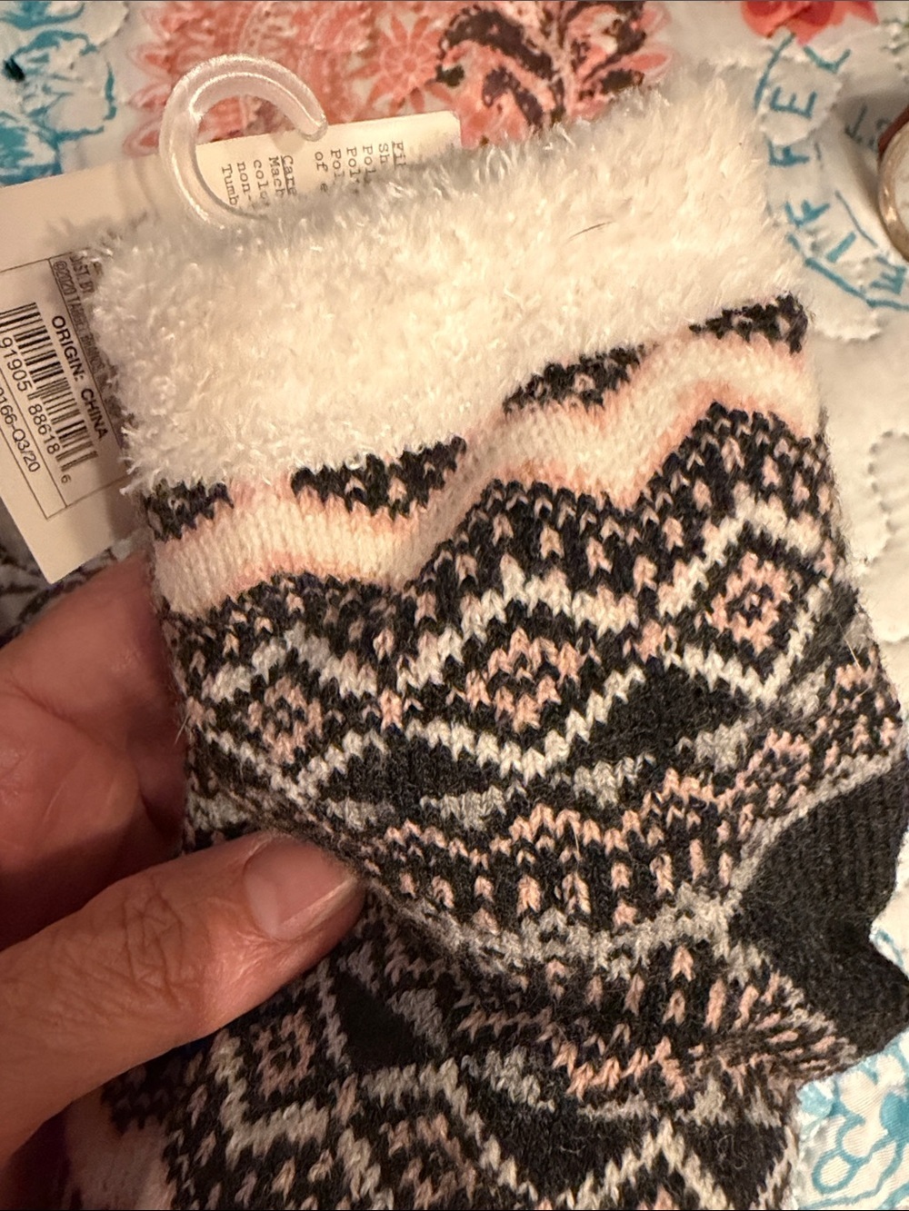 ❤️❤️❤️BOGOHO❤️❤️❤️2Pair of Cozy Socks/Slippers - Picture 4 of 5